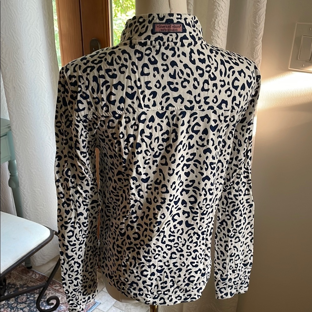 Vineyard Vines Leopard Print Pullover Girls XL - Picture 5 of 5